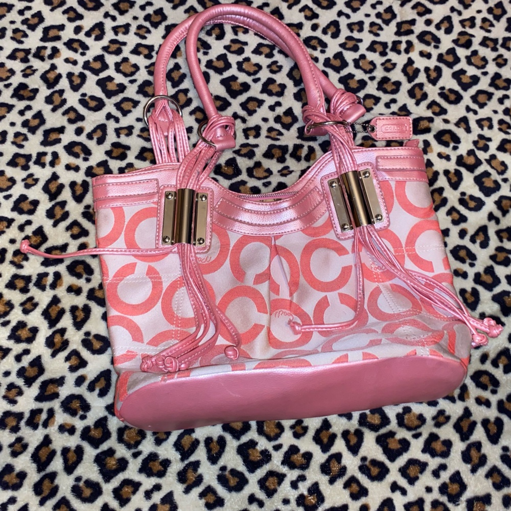 Super Cute Authentic Coach in perfect condition! 💕